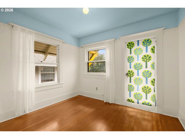 1216 Ne TILLAMOOK St, Portland, OR 97212