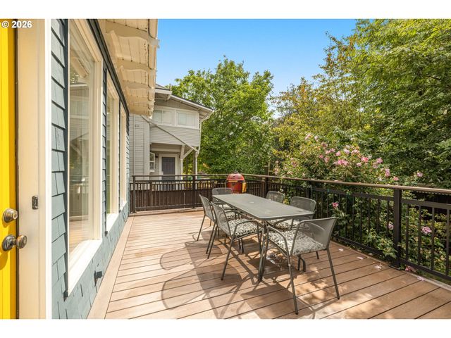 1216 Ne TILLAMOOK St, Portland, OR 97212