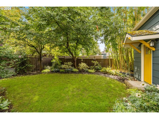 1216 Ne TILLAMOOK St, Portland, OR 97212