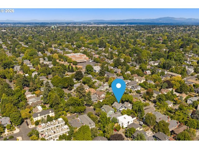 1216 Ne TILLAMOOK St, Portland, OR 97212