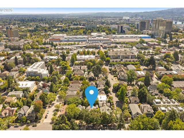 1216 Ne TILLAMOOK St, Portland, OR 97212