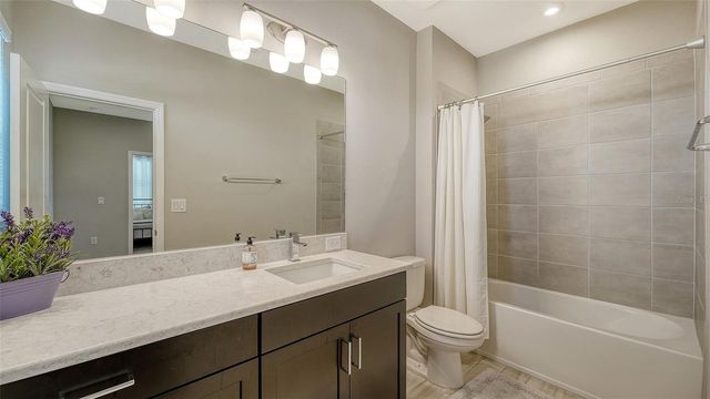 8278 VELDA TRAIL, Sarasota, FL 34241