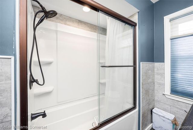 8181 Vermont Avenue, Warren, MI 48093