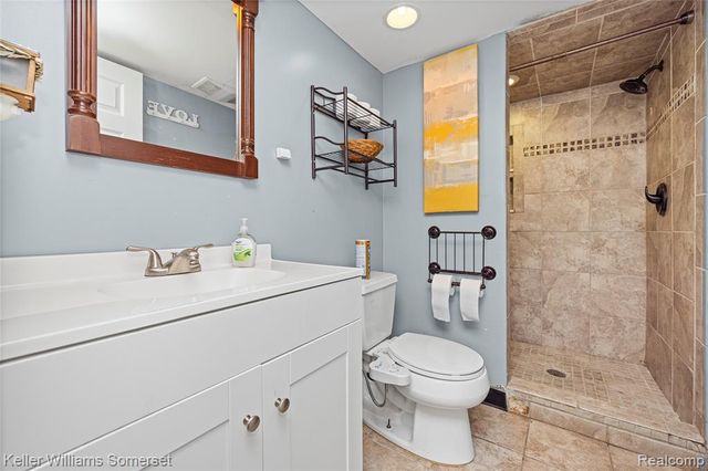 8181 Vermont Avenue, Warren, MI 48093