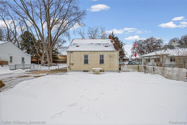 8181 Vermont Avenue, Warren, MI 48093