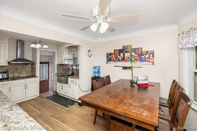 8181 Vermont Avenue, Warren, MI 48093