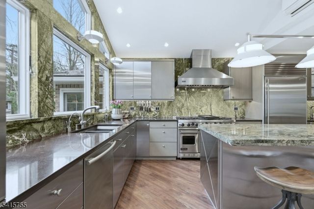 64 Speir Dr, South Orange Village Twp., NJ 07079