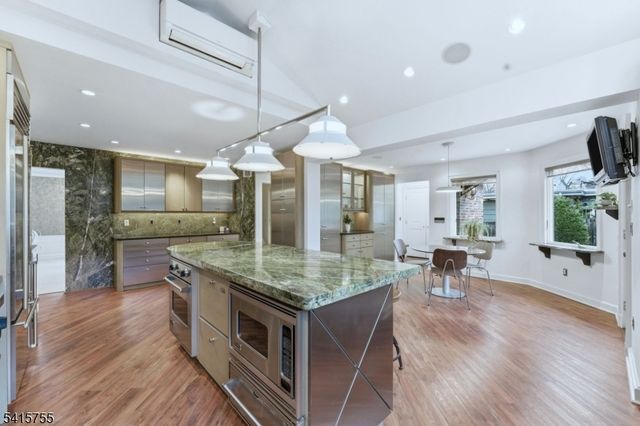 64 Speir Dr, South Orange Village Twp., NJ 07079