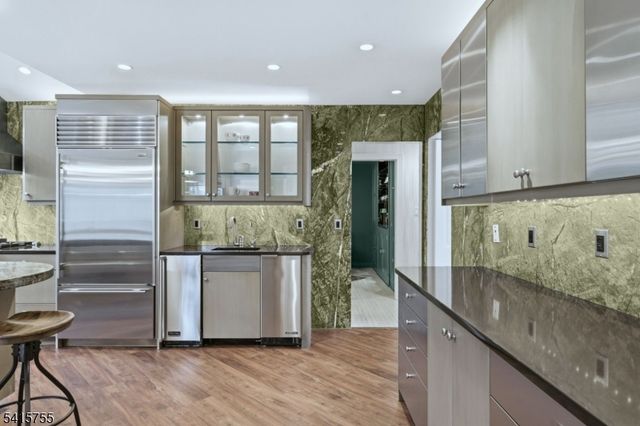 64 Speir Dr, South Orange Village Twp., NJ 07079