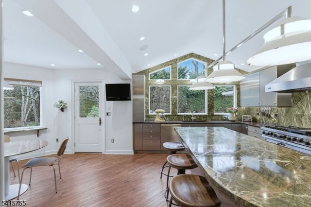 64 Speir Dr, South Orange Village Twp., NJ 07079