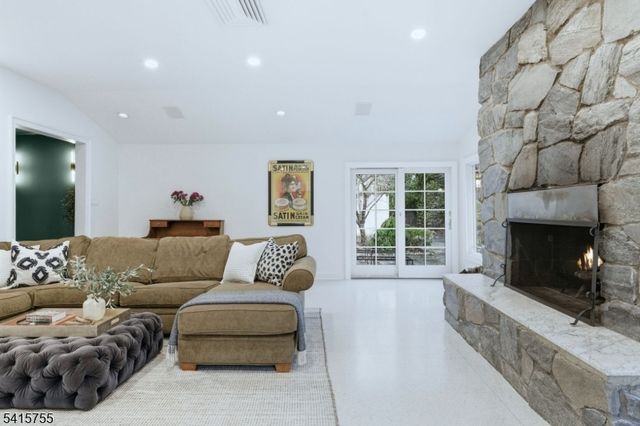 64 Speir Dr, South Orange Village Twp., NJ 07079