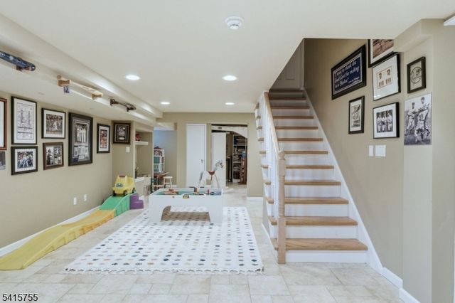 64 Speir Dr, South Orange Village Twp., NJ 07079