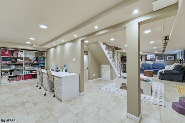 64 Speir Dr, South Orange Village Twp., NJ 07079