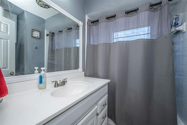 1521 Willowcliff Court, Norman, OK 73071