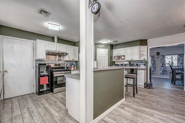 1521 Willowcliff Court, Norman, OK 73071