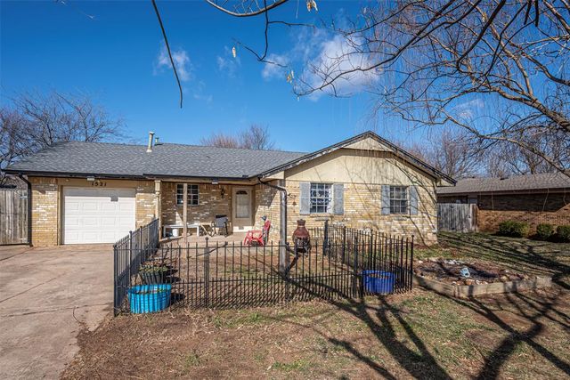 1521 Willowcliff Court, Norman, OK 73071