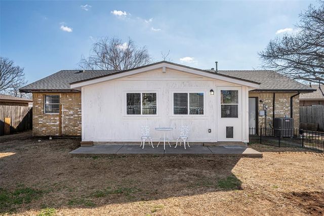 1521 Willowcliff Court, Norman, OK 73071