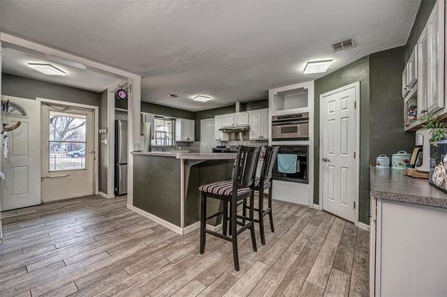 1521 Willowcliff Court, Norman, OK 73071