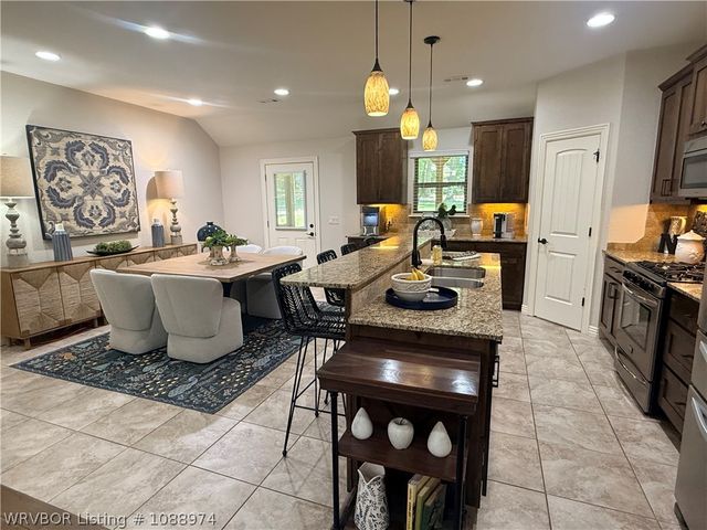 293 Madison 8593, Huntsville, AR 72740