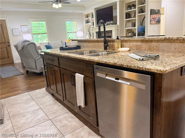 293 Madison 8593, Huntsville, AR 72740