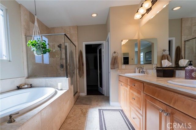 240 Paseo Vista Cir, Palm Desert, CA 92260