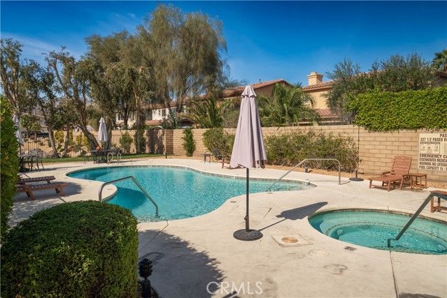 240 Paseo Vista Cir, Palm Desert, CA 92260