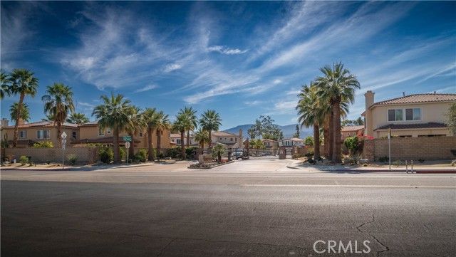 240 Paseo Vista Cir, Palm Desert, CA 92260