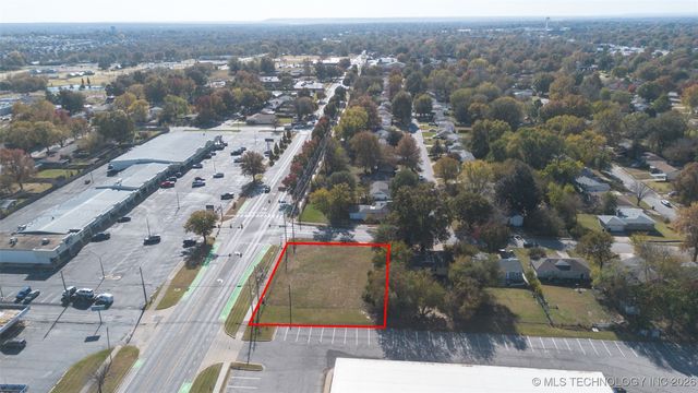 1524 S Main Street, Broken Arrow, OK 74012