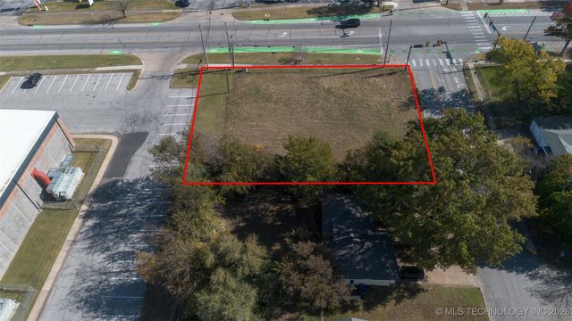 1524 S Main Street, Broken Arrow, OK 74012