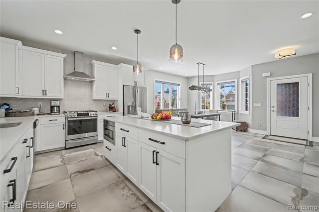 3616 Bay Harbor Drive, Brighton, MI 48114