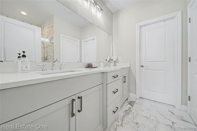 3616 Bay Harbor Drive, Brighton, MI 48114