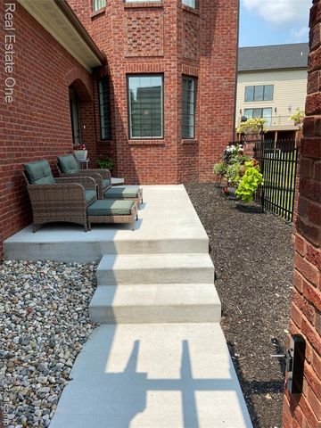 3616 Bay Harbor Drive, Brighton, MI 48114