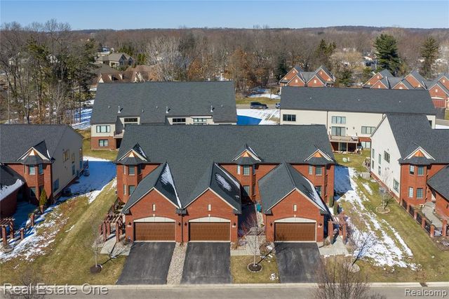 3616 Bay Harbor Drive, Brighton, MI 48114