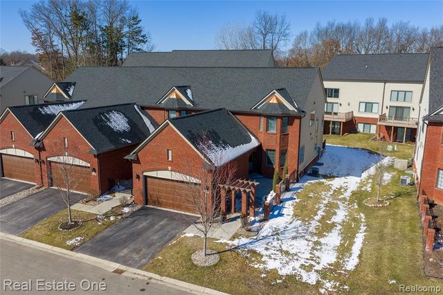 3616 Bay Harbor Drive, Brighton, MI 48114