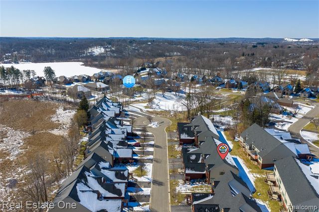3616 Bay Harbor Drive, Brighton, MI 48114