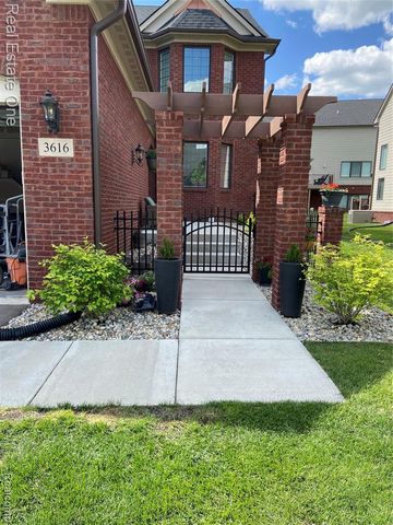3616 Bay Harbor Drive, Brighton, MI 48114