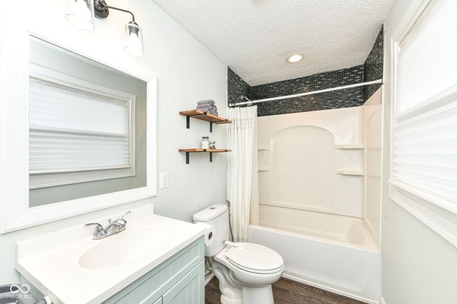 304 Oak Street, Tipton, IN 46072