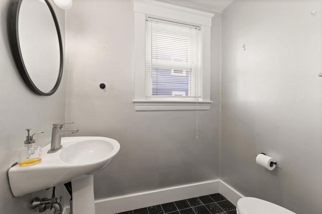 59 High St, Natick, MA 01760
