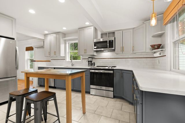 59 High St, Natick, MA 01760