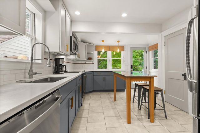 59 High St, Natick, MA 01760