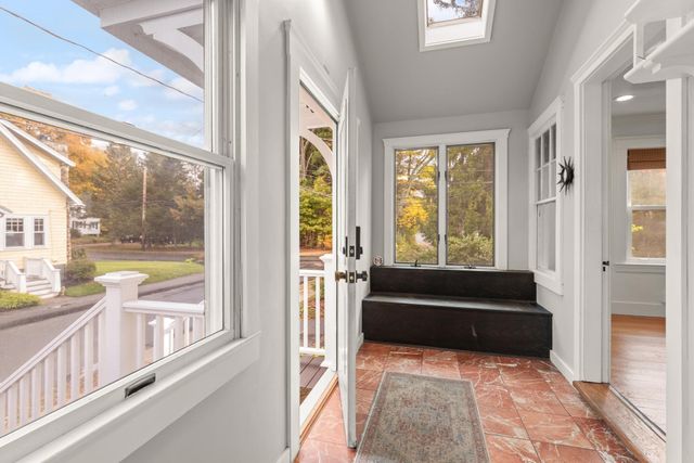 59 High St, Natick, MA 01760