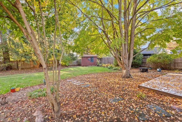 59 High St, Natick, MA 01760