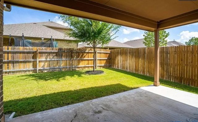 2405 Muzzie LN, Leander, TX 78641