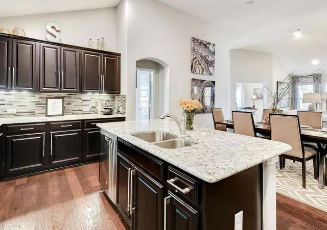 2405 Muzzie LN, Leander, TX 78641