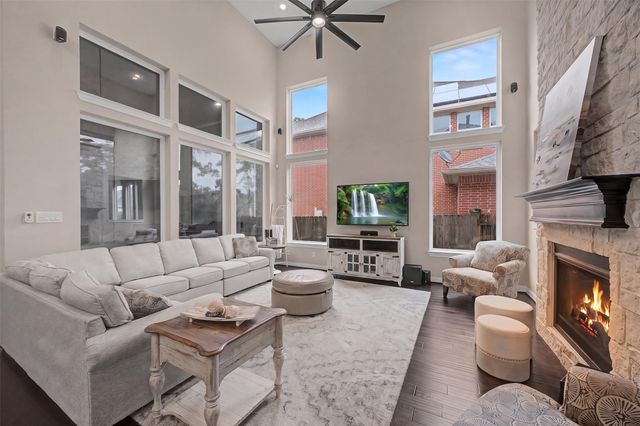 13718 Nubenbrook Lake Drive, Houston, TX 77044
