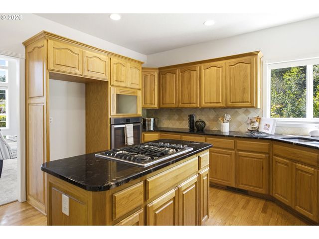 19180 Nw NORTHSHORE Ct, Portland, OR 97229