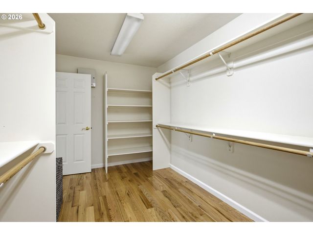 19180 Nw NORTHSHORE Ct, Portland, OR 97229
