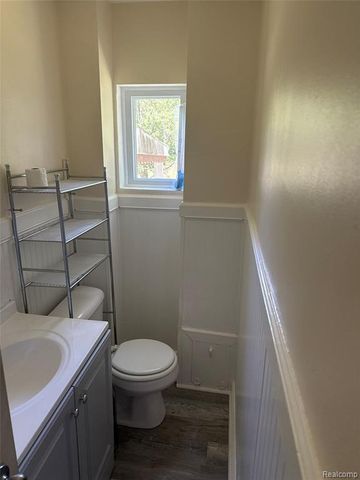 5388 Davison Road, Lapeer, MI 48446