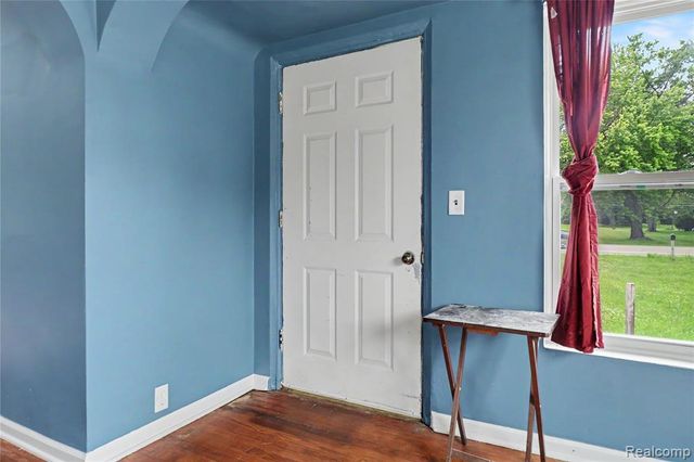 5388 Davison Road, Lapeer, MI 48446