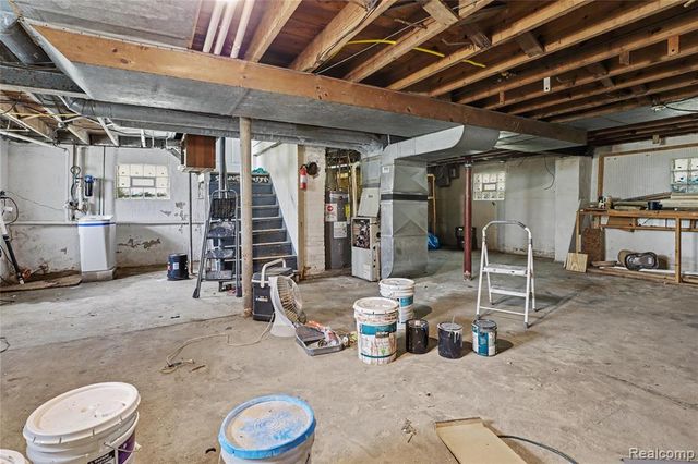 5388 Davison Road, Lapeer, MI 48446